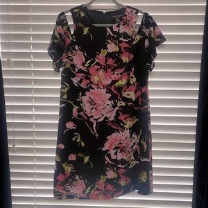 EUC Tahari-Levine Studio Floral Cold shoulder dress